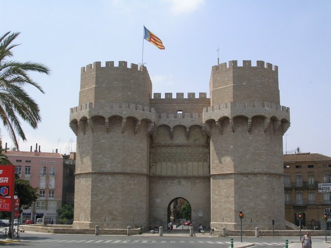 Сторожевые башни Torres de Serranos