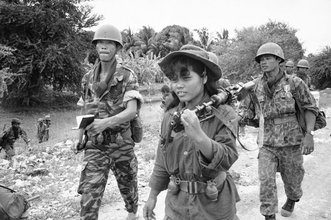 Девушка в составе камбоджийских войск (1970 год)