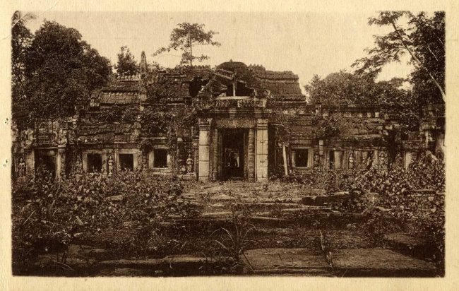 История Камбоджи. Храм в джунглях 1920 г