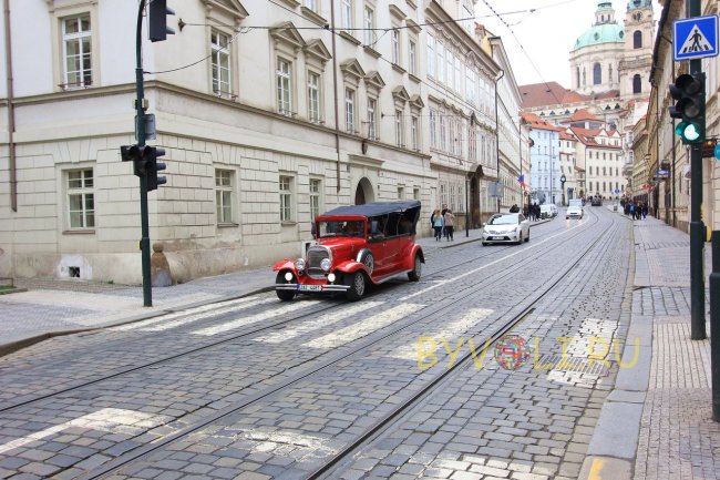 Улица Праги