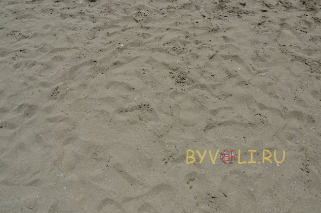 Песок на пляже Варкотопос