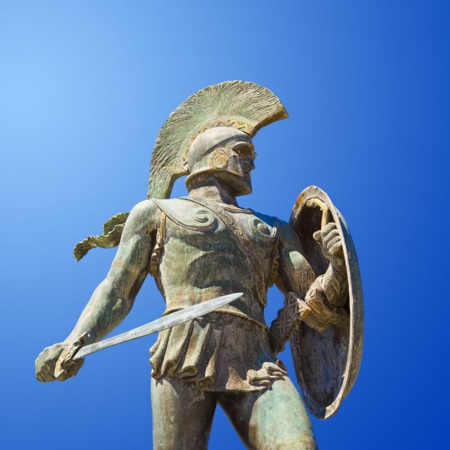 Статуя царя Леонида
