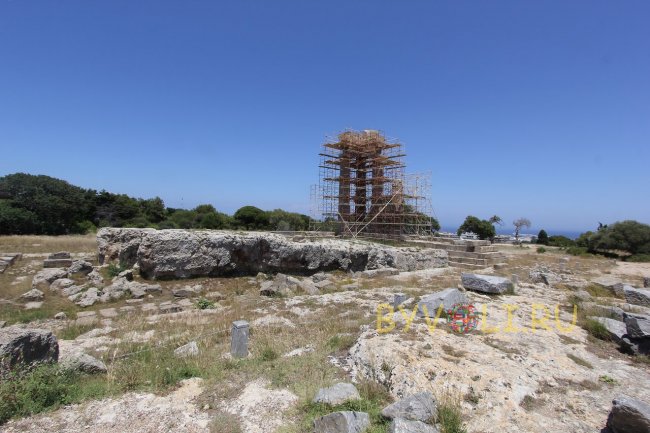 Руины Храма Аполлона Пифийского