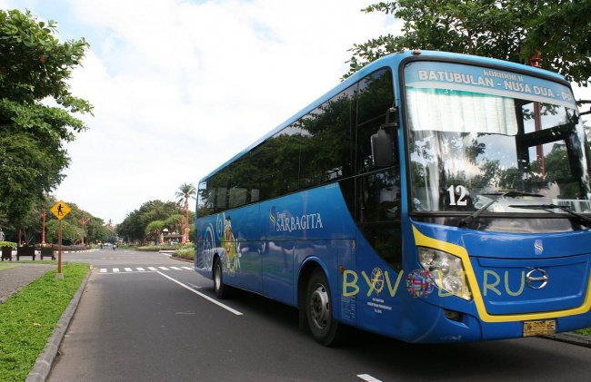 Автобус на Бали