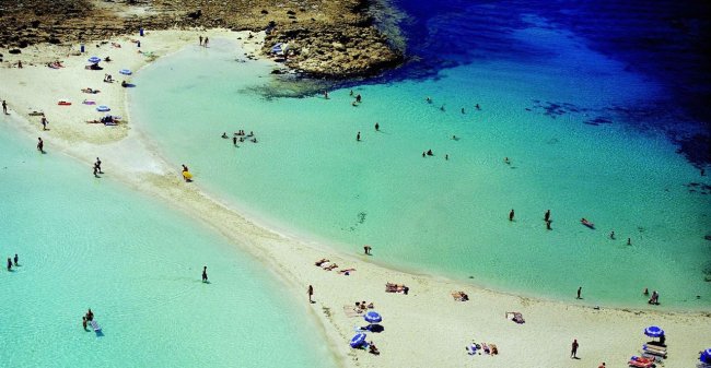 Пляж Нисси на острове Кипр