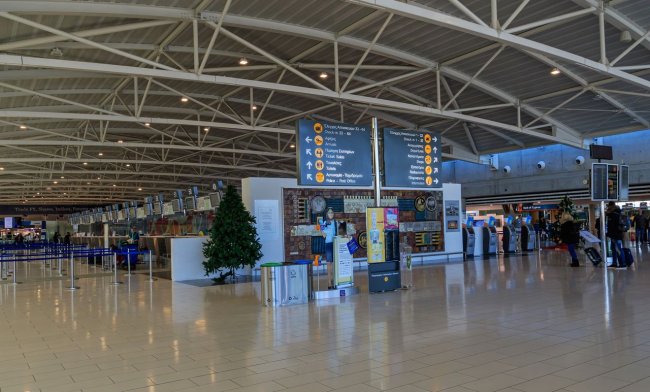 Терминал аэропорта Ларнака