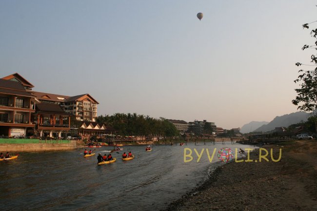 Каякинг и полеты на воздушном шаре в Ванг Вьенге
