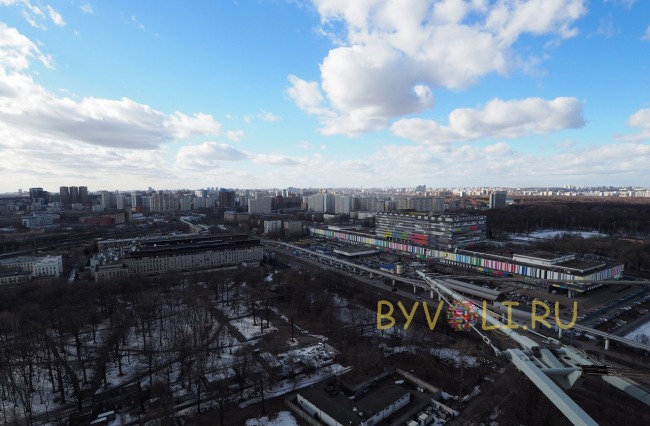 Вид на Москву с обзорной площадки на отметке 85 метров