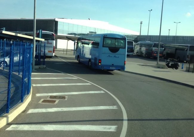 Автобусы из аэропорта