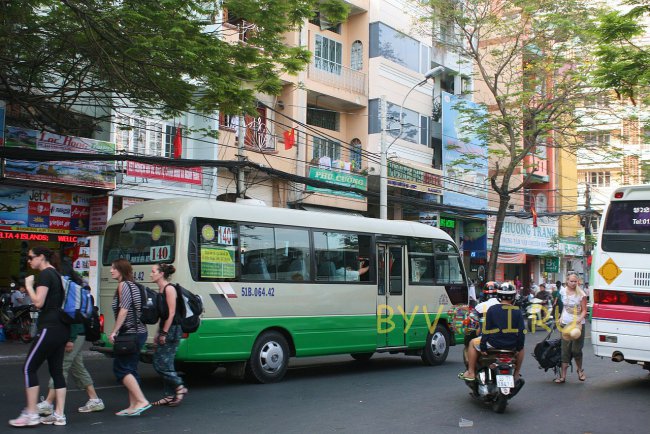 Городской автобус во Вьетнаме