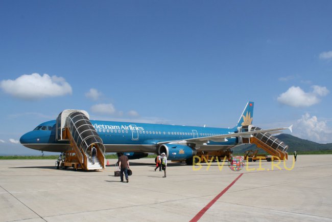 Самолет авиакомпании Vietnam Airlines, которая летает в Далат