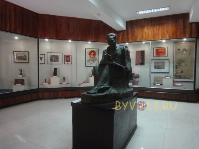 Музей Вьетнамской революции 