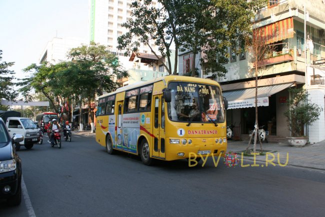 Автобус маршрута Дананг - Хойан
