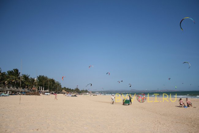 Центральный пляж в Муйне
