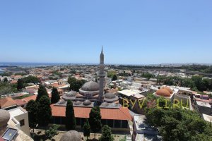 Вид на Старый город и мечеть Сулеймана с часовой башни